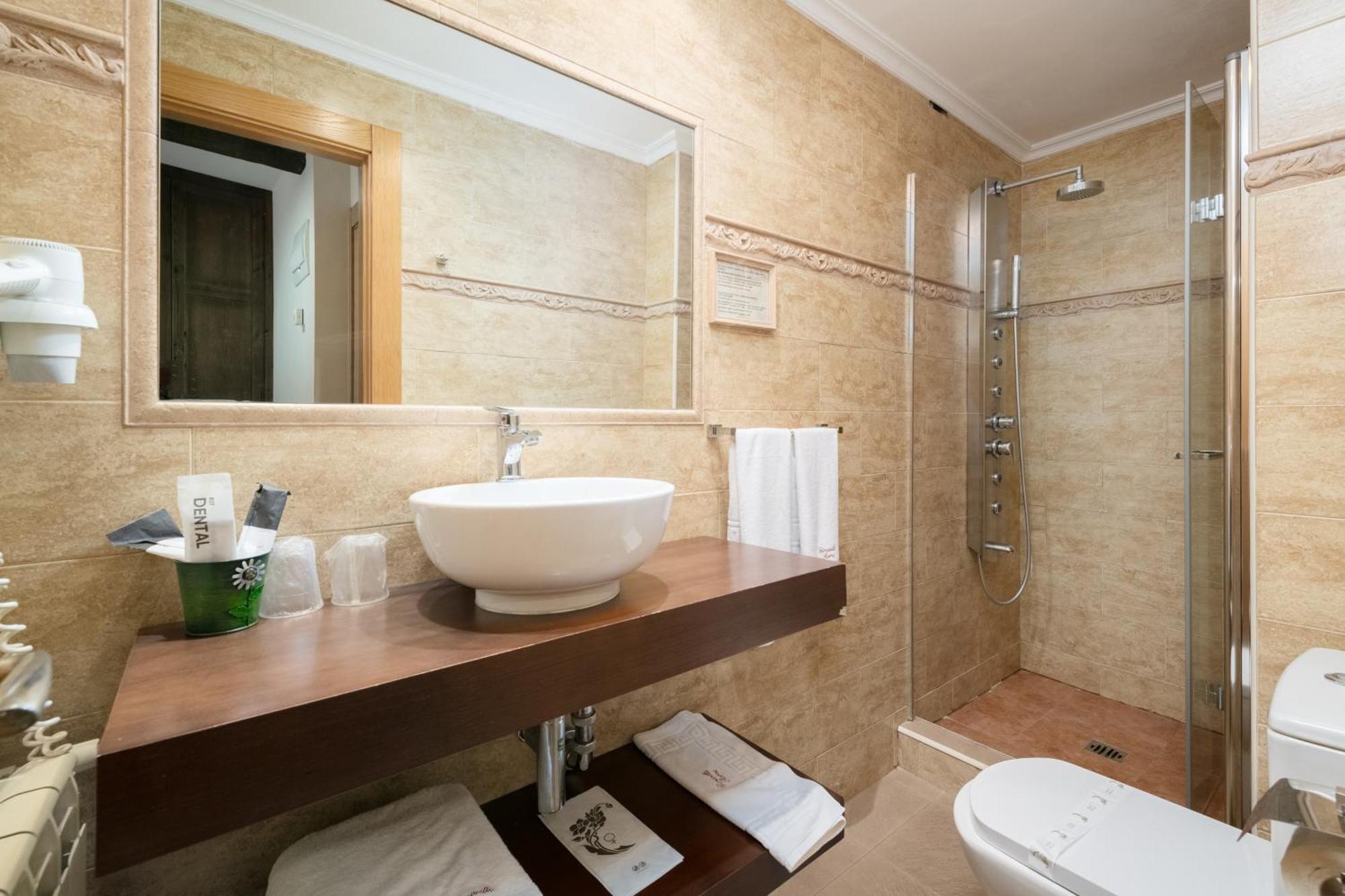 Cimavilla Rooms Gijón Eksteriør bilde