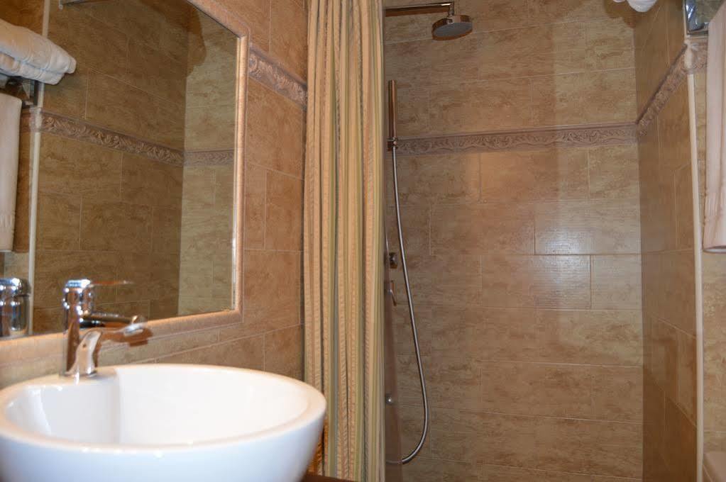 Cimavilla Rooms Gijón Eksteriør bilde
